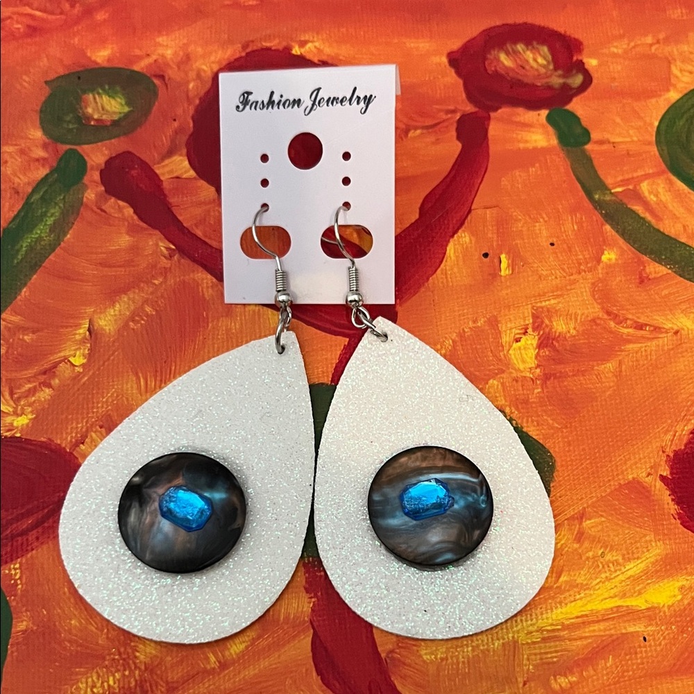 Fashion Jewelry Glittering White and Vibrant Blue Earrings